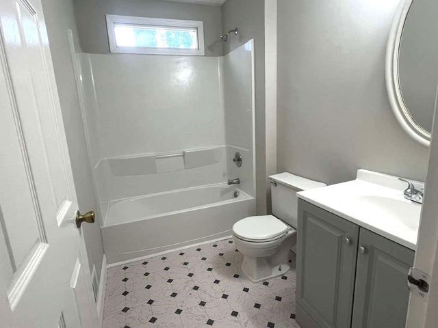 7075 Williamsburg Drive, Riverdale, GA 30274