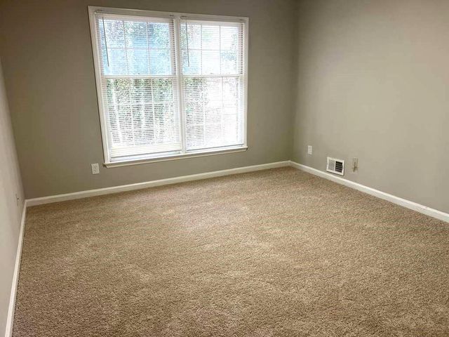 7075 Williamsburg Drive, Riverdale, GA 30274