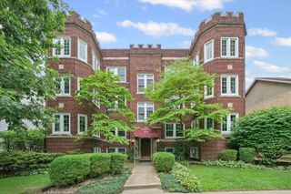 305 W University Avenue 4, Champaign, IL 61820