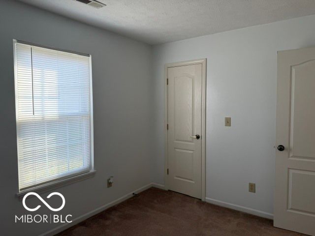 1096 Bumblebee Way, Greenfield, IN 46140