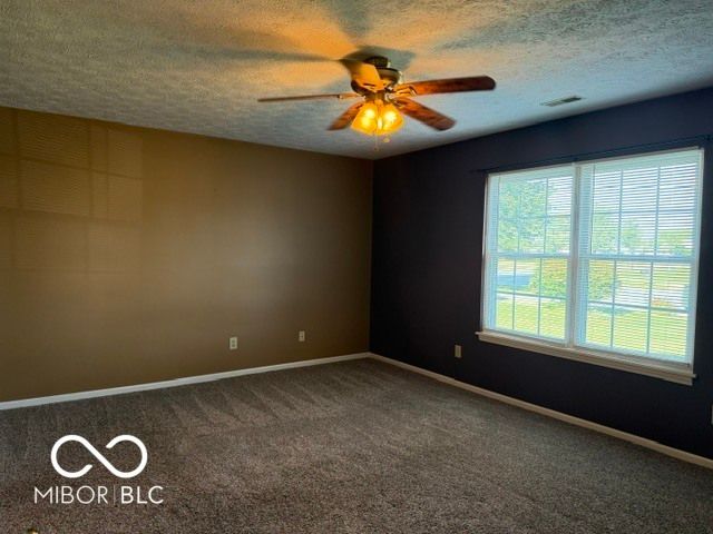 1096 Bumblebee Way, Greenfield, IN 46140