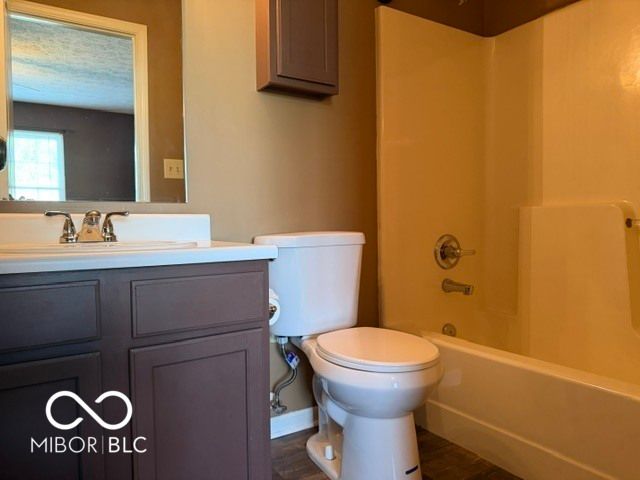 1096 Bumblebee Way, Greenfield, IN 46140