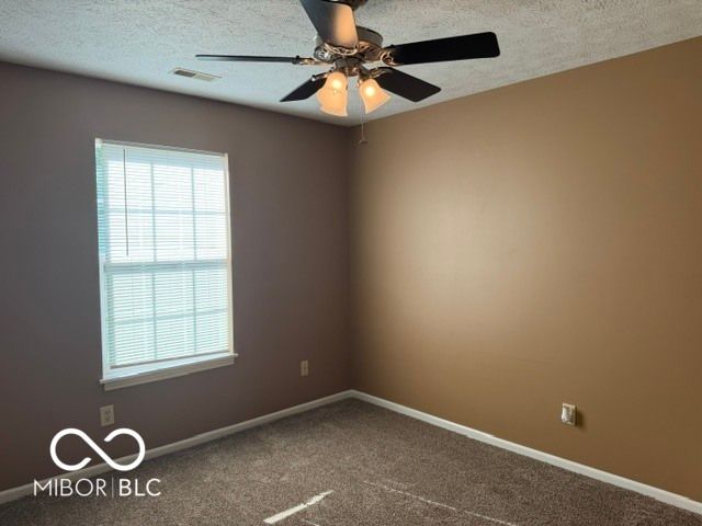 1096 Bumblebee Way, Greenfield, IN 46140