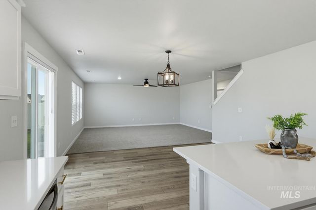 7608 E Limpkin Dr, Nampa, ID 83687