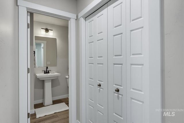 7608 E Limpkin Dr, Nampa, ID 83687