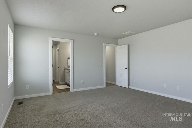 7608 E Limpkin Dr, Nampa, ID 83687