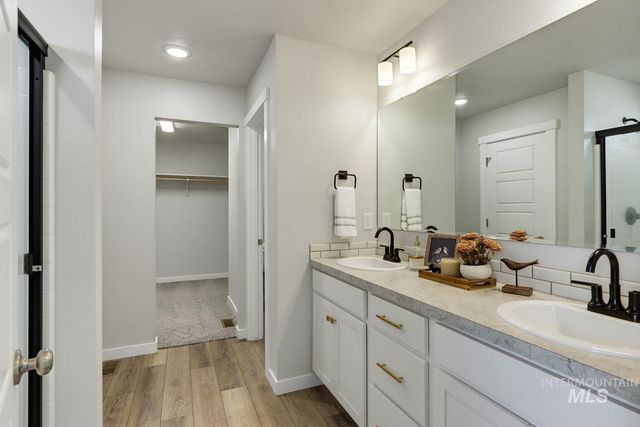 7608 E Limpkin Dr, Nampa, ID 83687