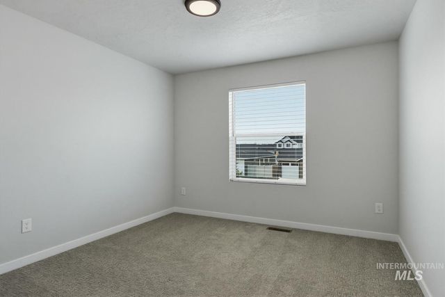 7608 E Limpkin Dr, Nampa, ID 83687