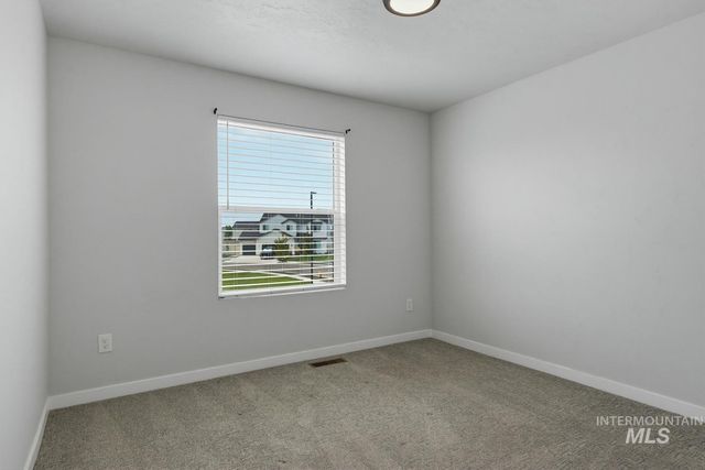 7608 E Limpkin Dr, Nampa, ID 83687