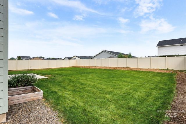 7608 E Limpkin Dr, Nampa, ID 83687