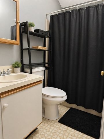 12 Pinecrest Road 12, Uxbridge, MA 01569