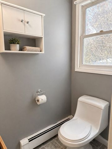 12 Pinecrest Road 12, Uxbridge, MA 01569