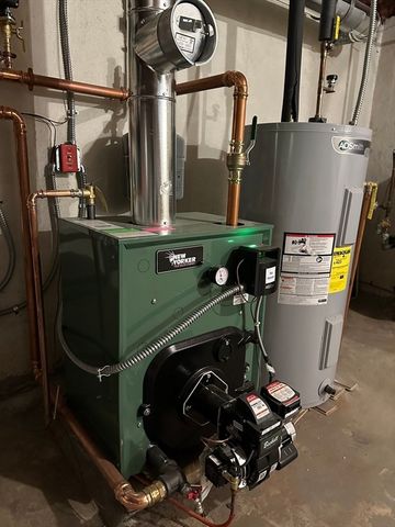 12 Pinecrest Road 12, Uxbridge, MA 01569