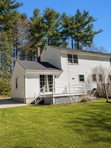 12 Pinecrest Road 12, Uxbridge, MA 01569