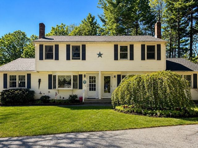 12 Pinecrest Road 12, Uxbridge, MA 01569