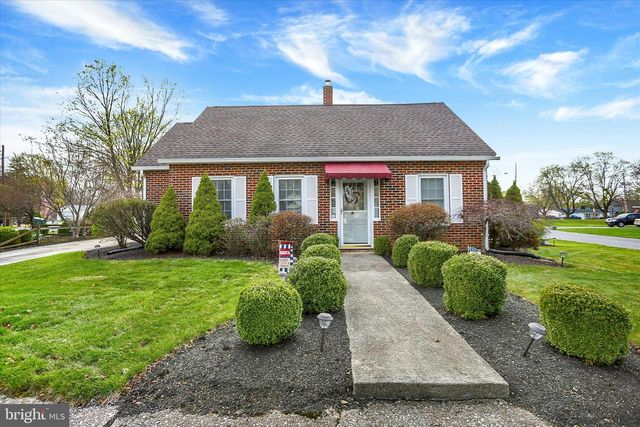 607 WOODLAND AVE, Mt Holly Springs, PA 17065