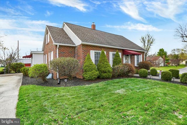 607 WOODLAND AVE, Mt Holly Springs, PA 17065