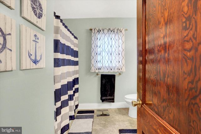 607 WOODLAND AVE, Mt Holly Springs, PA 17065
