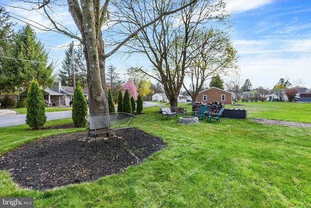 607 WOODLAND AVE, Mt Holly Springs, PA 17065