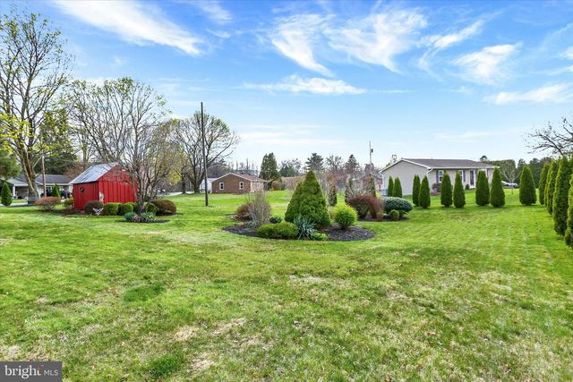 607 WOODLAND AVE, Mt Holly Springs, PA 17065