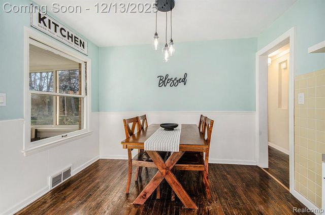 21820 Oconnor Street, Saint Clair Shores, MI 48080