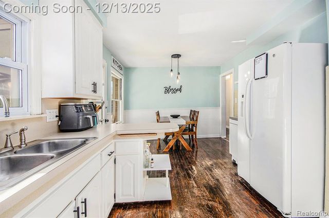 21820 Oconnor Street, Saint Clair Shores, MI 48080