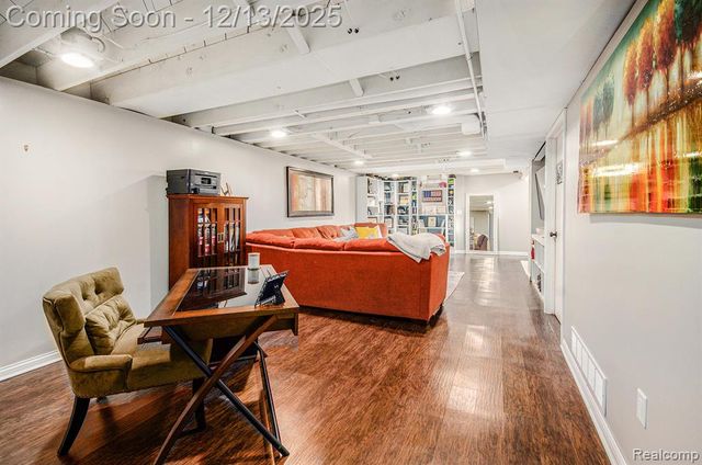 21820 Oconnor Street, Saint Clair Shores, MI 48080