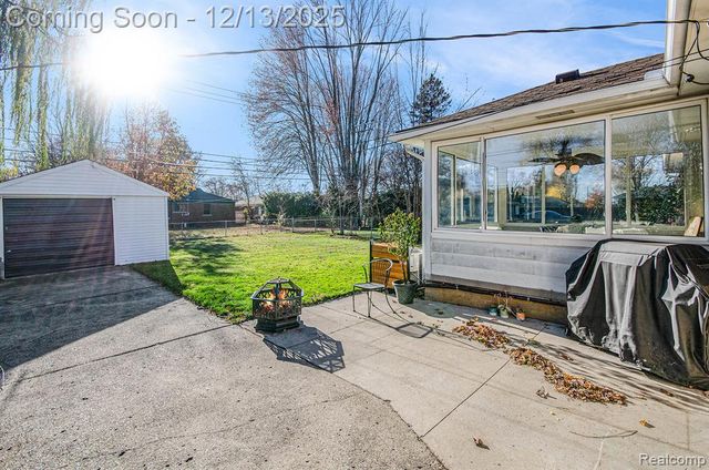 21820 Oconnor Street, Saint Clair Shores, MI 48080