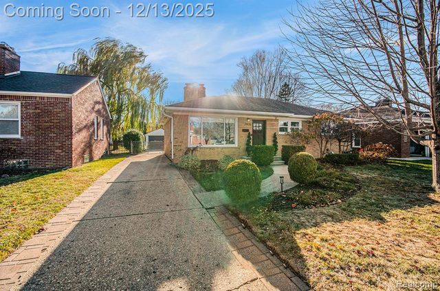 21820 Oconnor Street, Saint Clair Shores, MI 48080