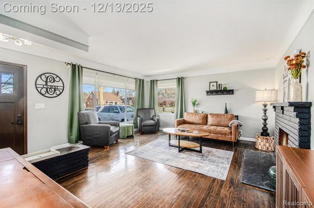 21820 Oconnor Street, Saint Clair Shores, MI 48080