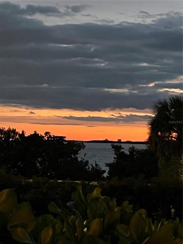 2 CAUSEWAY BOULEVARD 101, Dunedin, FL 34698