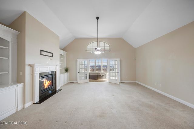 1205 Bishops View Lane, Knoxville, TN 37932