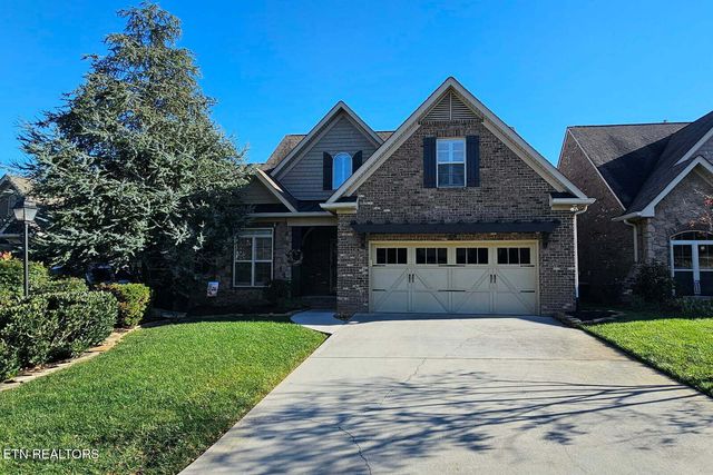 1205 Bishops View Lane, Knoxville, TN 37932