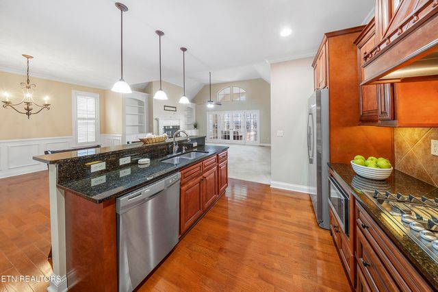 1205 Bishops View Lane, Knoxville, TN 37932