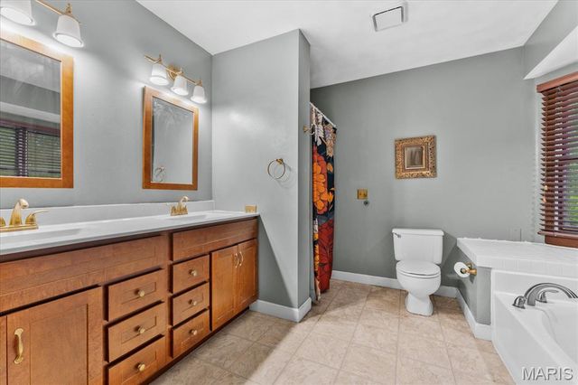 23 Barrett Court, Swansea, IL 62226