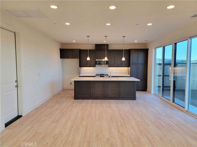 719 Manor Lane, Paso Robles, CA 93446