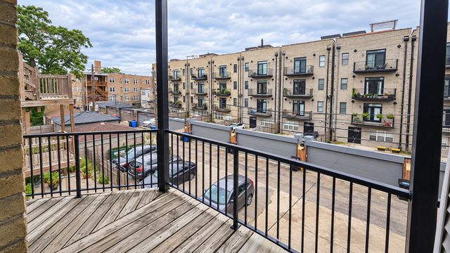 3133 W Augusta Boulevard 1RE, Chicago, IL 60622