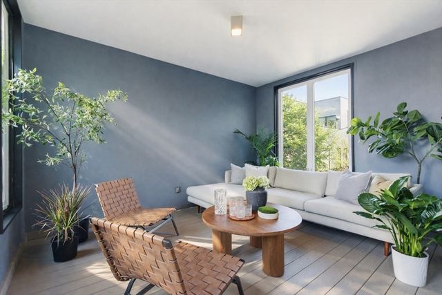 14 I Street 7, Boston, MA 02127