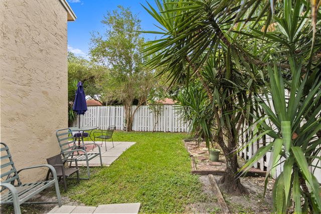 13945 LANGLEY Place, Davie, FL 33325