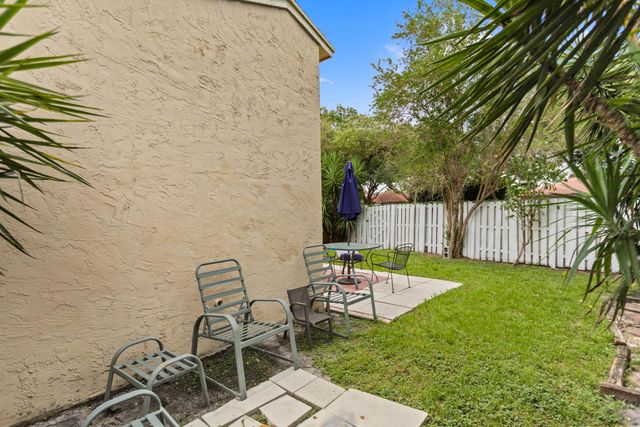 13945 LANGLEY Place, Davie, FL 33325