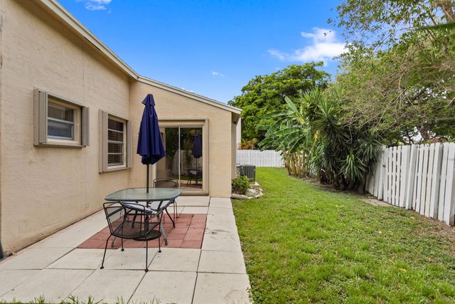 13945 LANGLEY Place, Davie, FL 33325