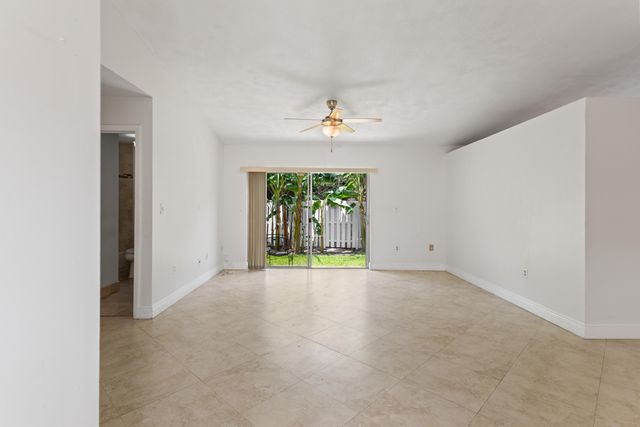 13945 LANGLEY Place, Davie, FL 33325