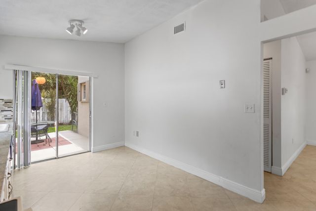 13945 LANGLEY Place, Davie, FL 33325