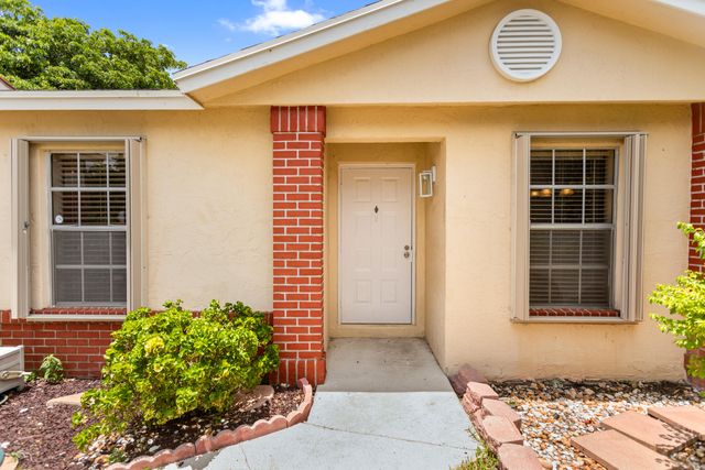 13945 LANGLEY Place, Davie, FL 33325