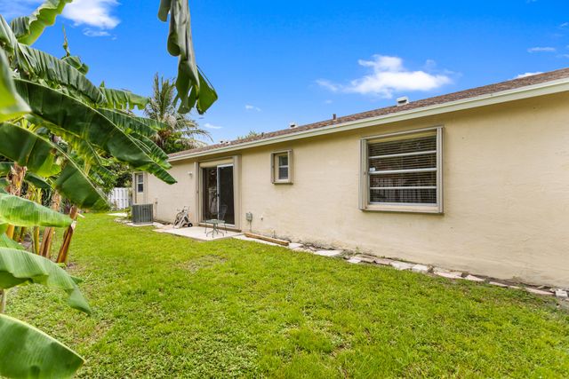 13945 LANGLEY Place, Davie, FL 33325