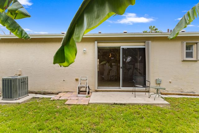 13945 LANGLEY Place, Davie, FL 33325