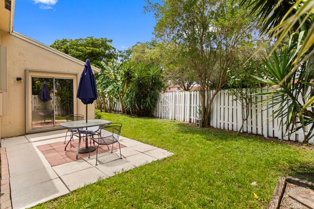 13945 LANGLEY Place, Davie, FL 33325