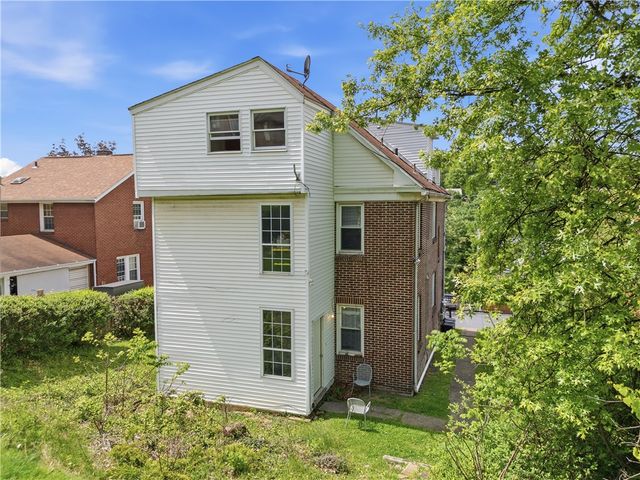 331-333 Bracken Ave, Brentwood, PA 15227