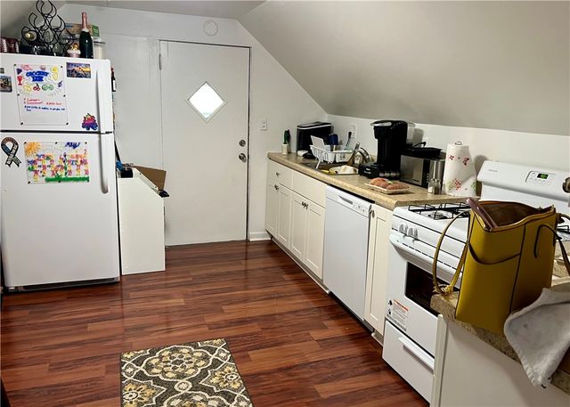 331-333 Bracken Ave, Brentwood, PA 15227