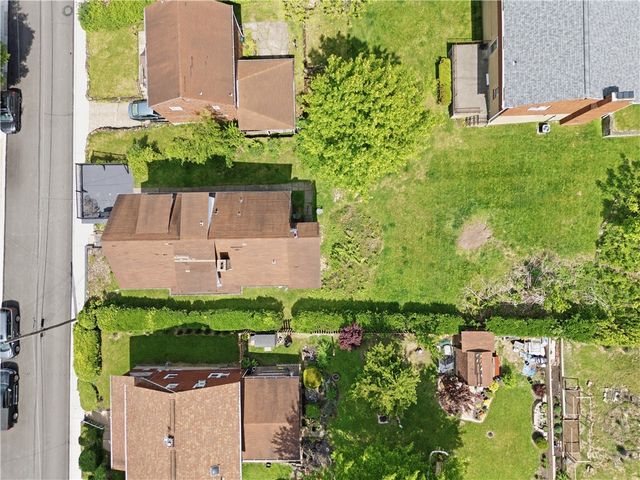 331-333 Bracken Ave, Brentwood, PA 15227